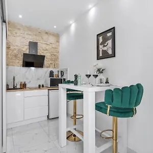2 - Hyper Centre - Air-conditioned - Terrace - Quiet - Tramway - Equipped Kitchen - Wifi Nizza